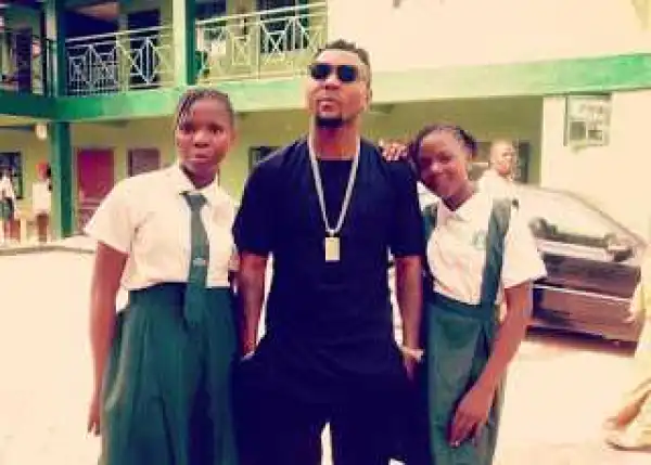 Music star, Oritsefemi Celebrates Daughter Birthday Party In Her Secondary School [Photos]